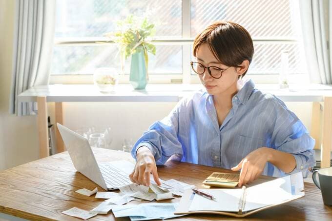 メガネをかけた女性