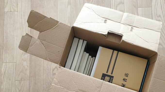 段ボールに詰めた本