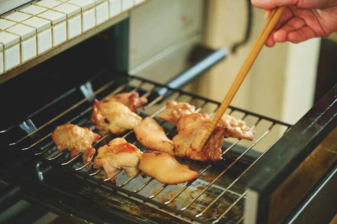 ショウガ・ニンニクのすりおろし、しょうゆ、酒で下味をつけた鶏肉