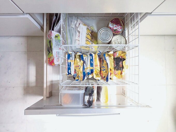 引き出しに保存食