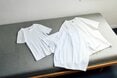 40代50代が一生着続けたい「ファッションの名品」13。ユニクロのTシャツからニューバランスのスニーカーまで、コーデが一気にあか抜ける