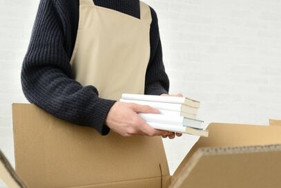 50代、季節の変わり目に捨てたいもの5つ。着古したTシャツ、保冷剤、日やけ止め…