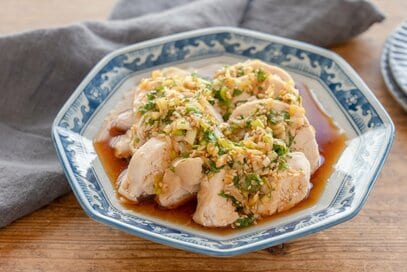 レンジで簡単、鶏胸肉の大葉巻きレシピ。ほっとくだけでしっとり仕上がる