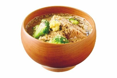 朝は「だしいらずみそ汁」で時短で栄養アップ。サバ缶や牛乳が合う