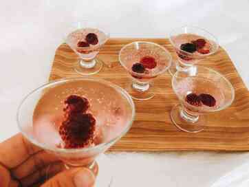 便利な冷凍フルーツ。アイスや飲み物に使っておいしくおしゃれに