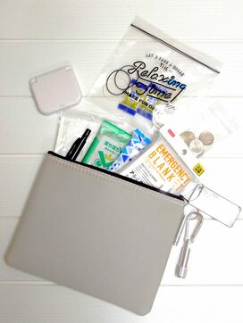 100均アイテムだけで「防災ポーチ」が完成！DIYすればおしゃれにも