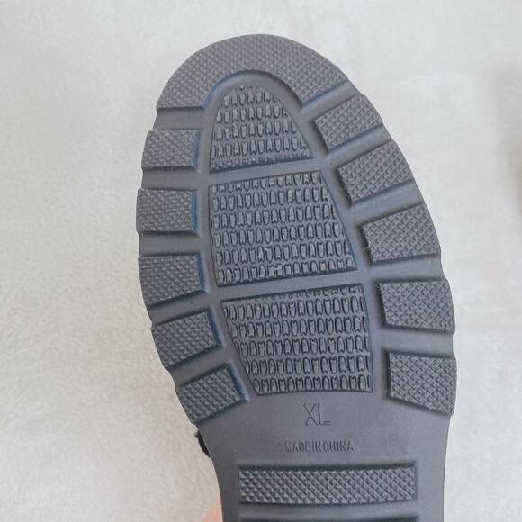 レインスニーカー裏