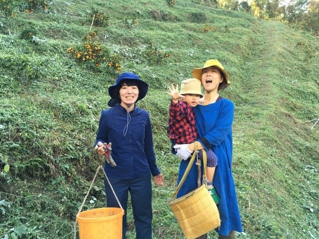 女性2人と男の子