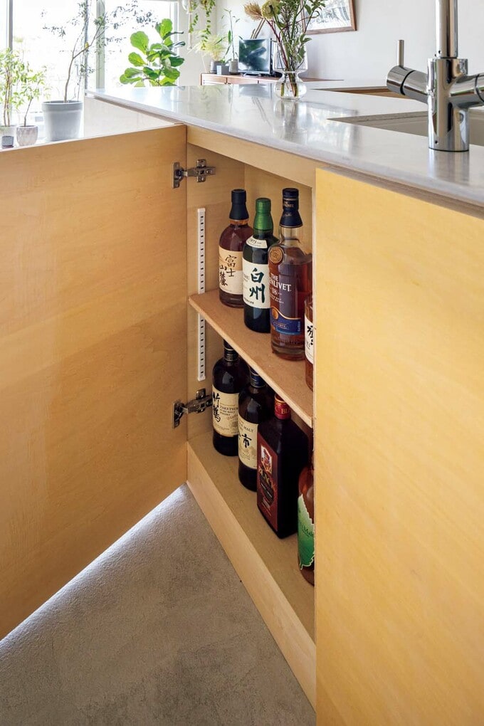 奥行きの浅い収納スペース