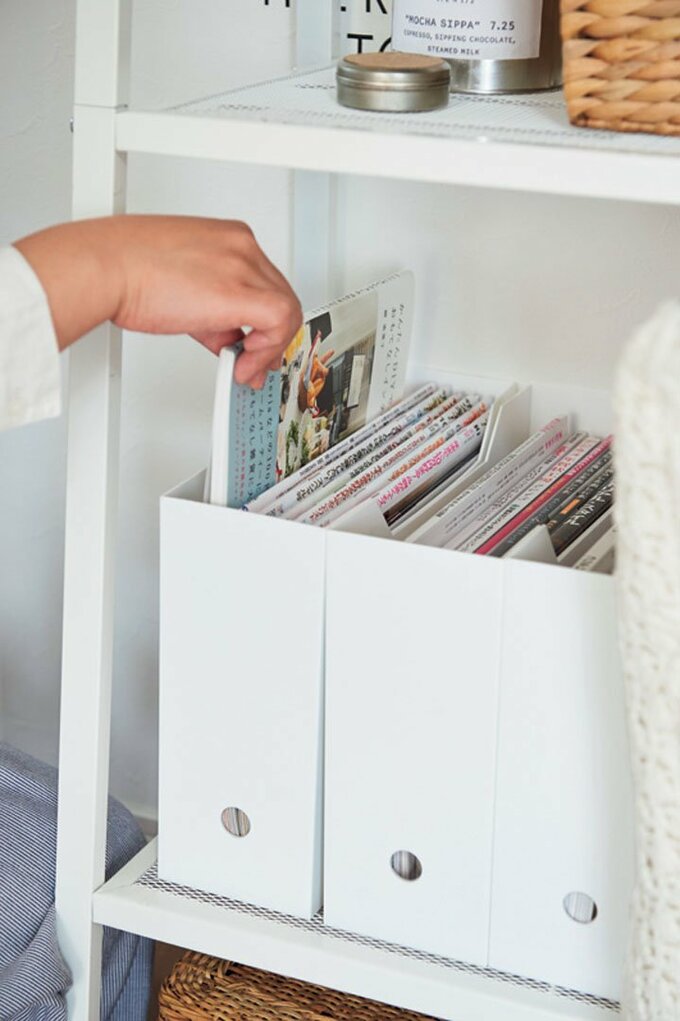 雑誌は棚差しにすると背表紙が目立つ