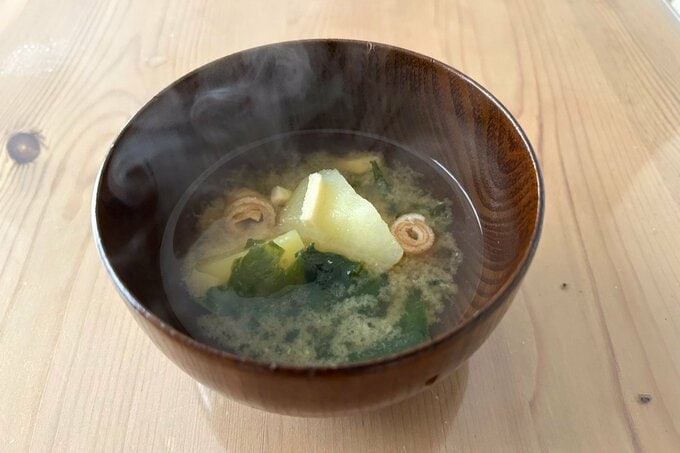 みそ汁にジャガイモをin