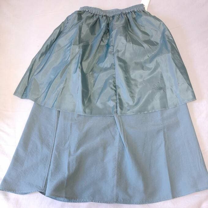 フロントボタンも同色のボタンなのでさりげなくかわいい