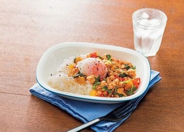 電子レンジでつくれる和風ガパオライス。ナンプラーも不要