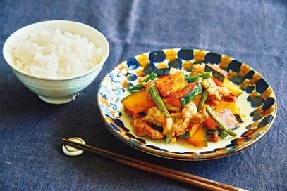 簡単そうでじつは難しい「野菜炒め」。料理家が教える失敗しないコツ