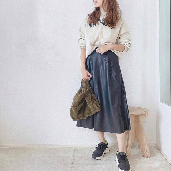 ロゴスウェットと合わせたコーデ