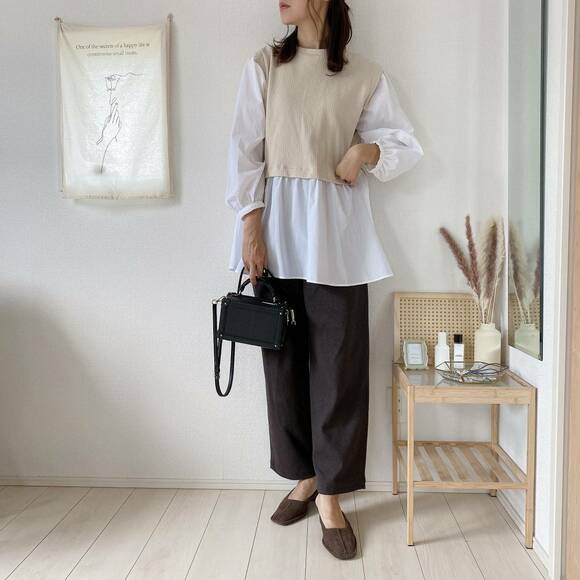 レイヤードブラウスを合わせてお出かけコーデ