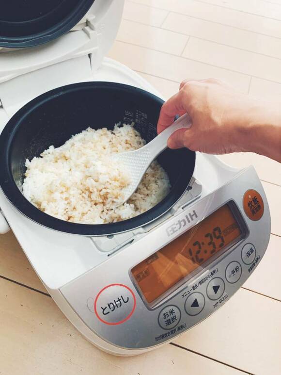 炊飯器にご飯
