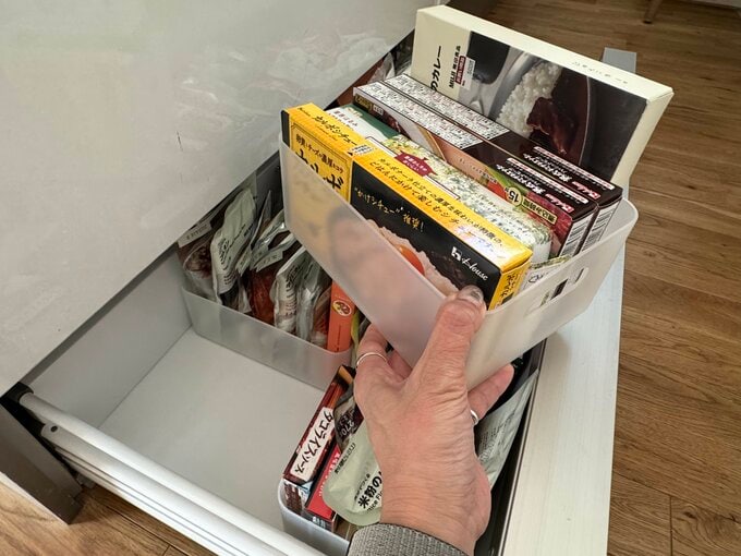 ポリプロピレンメイクボックス・1/2(税込 290)