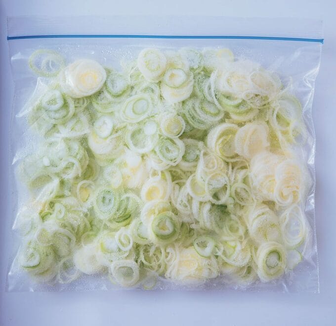 保存袋に長ネギ