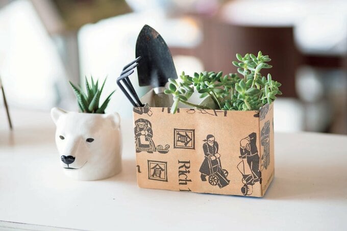 牛乳パックで作った植木鉢