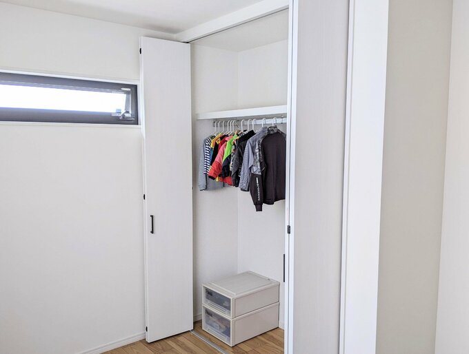 子ども部屋のクローゼットの中