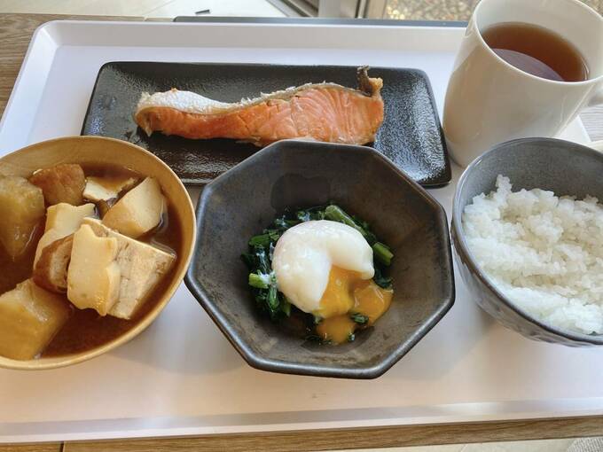 ウレンソウのおひたし温玉添えなど