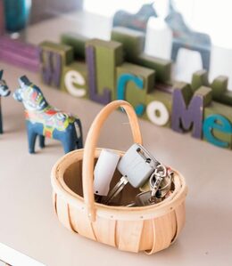 探しがちな小物も定位置を決めて