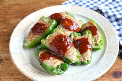 定番の「ピーマンの肉づめ」。失敗しないつめ方、焼き方のコツ