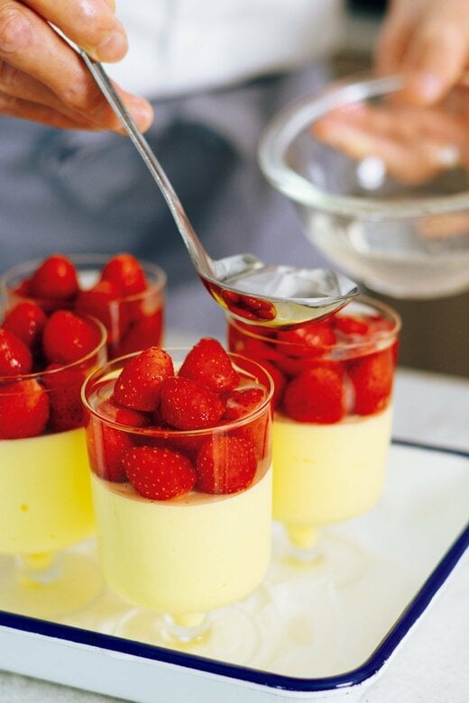 イチゴのババロアの調理過程