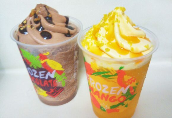 ソフトになったクリームの部分をスプーンですくったり、みぞれと絡めて食べるのも美味