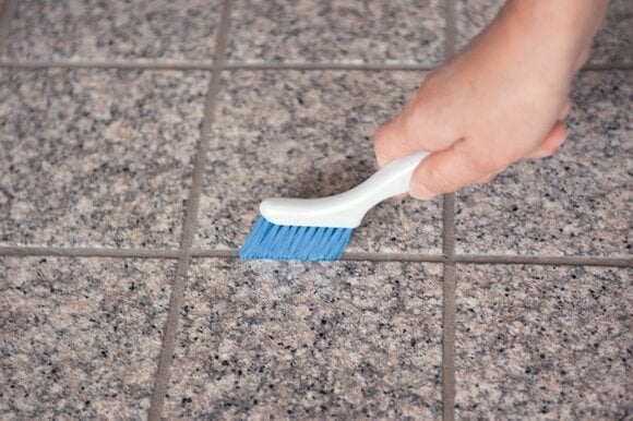 <玄関>泥やホコリのこびりつきやすみの汚れもすっきり