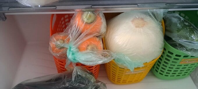 野菜室の色分けトレイ