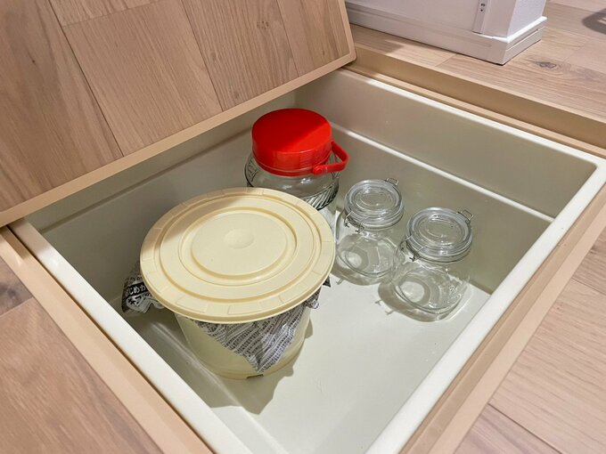 パントリー内の床下点検口