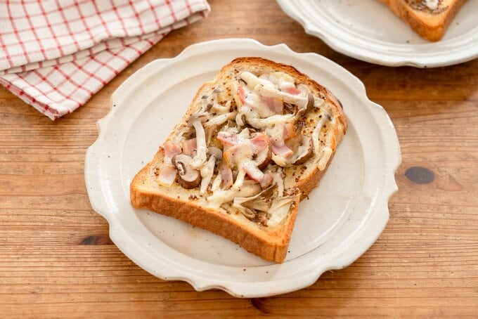 きのこたっぷりトースト