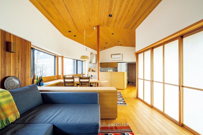 造作家具でワンルームを仕切る