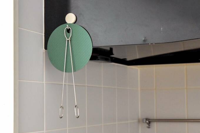 換気扇の周りに持ち手をつるす