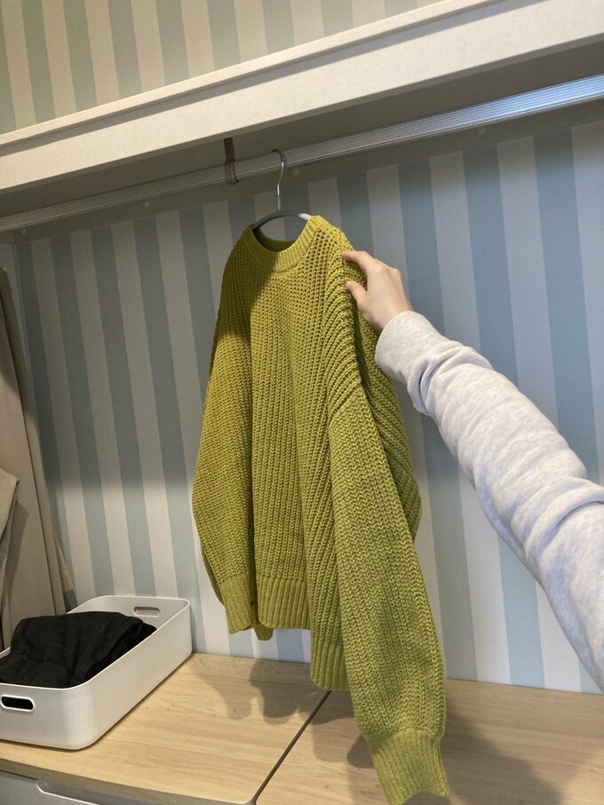 ポールに手を伸ばした様子