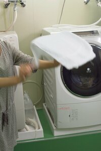 手を上下に振って10回ふりさばく