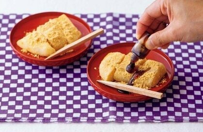 ご当地銘菓「きなこもち」と「生八ツ橋」レシピ。ぷるんと食感を再現