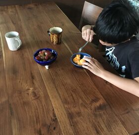 年季の入ったダイニングテーブルを自力でメンテナンス！一部始終をご紹介