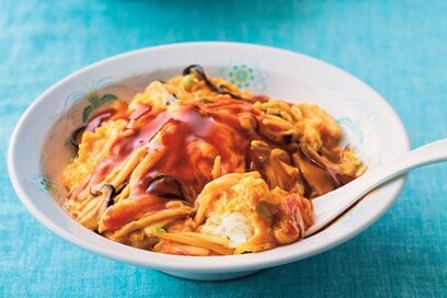 ふわとろ卵の天津飯のつくり方。コツは卵液の流し方にあり