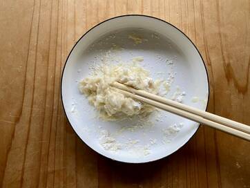 ゴキブリ対策には昔ながらのホウ酸団子。簡単にできるつくり方も