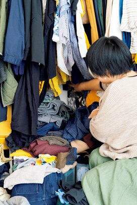 ゴミ袋8つ分の服を処分。大改造でクローゼットが見違えた