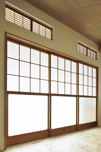 古材を生かして、快適な二世帯