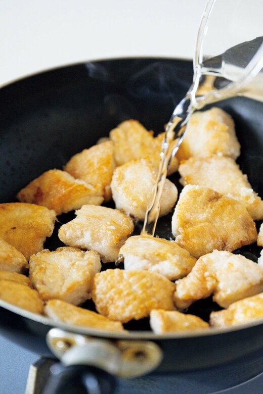 鶏胸とマイタケのおろし煮の調理過程