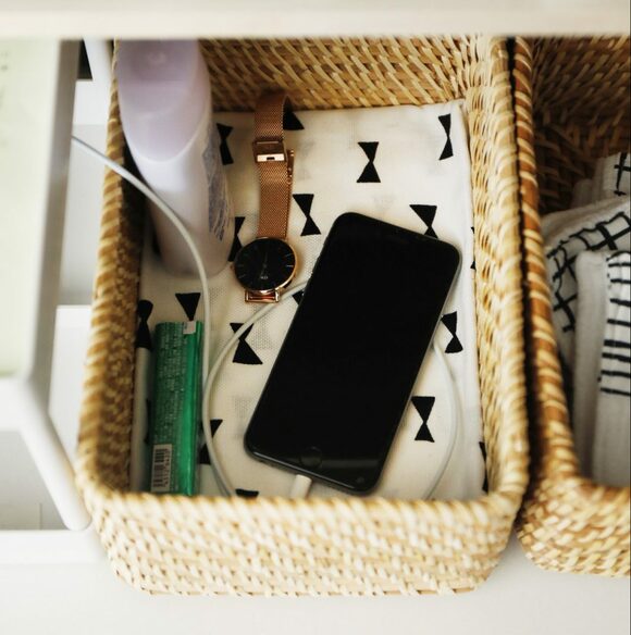 充電&ケアグッズ入れを設置