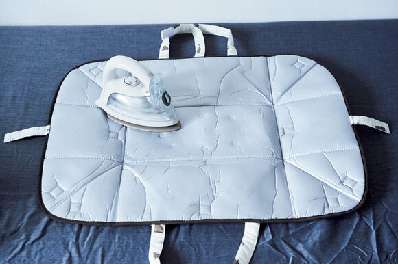 アイロンは一緒に使う裁縫道具と同じ場所に