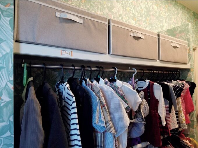 開閉しやすい収納で上の空間も活用