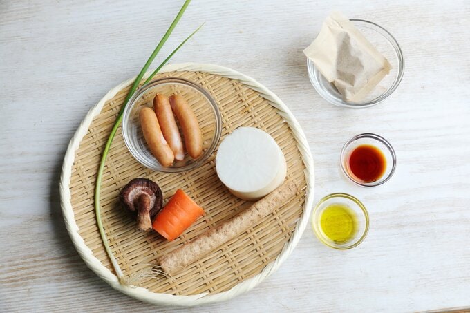 ウインナーと根菜のミネストローネ材料