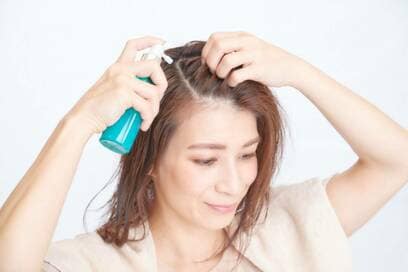 頭皮ケアに「早すぎる」はない！女性も育毛剤や美容液で白髪・薄毛対策を